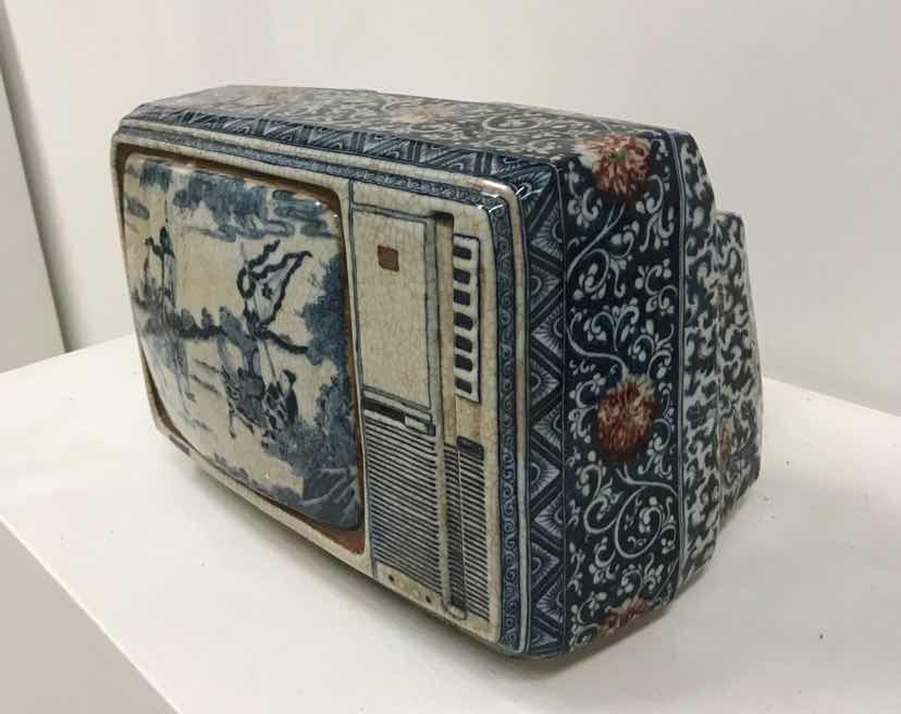 Ma Jun – New Chinese Series – Blue and White TV, Porcelain, ca. 44 x 30 x 28 cm