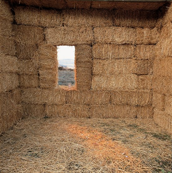 Chambre en hiver – la cabane de paille