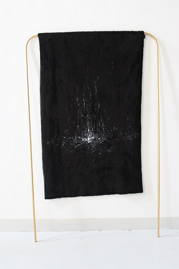 Sperm Landscape, 2008, Installation, Paint, artificial mint fur, a gold-glazed iron structure, 185 x 124 cm