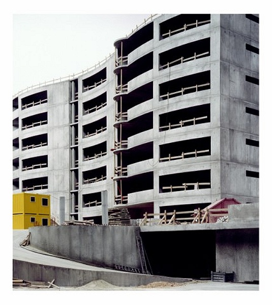 Rohbau III - Building Shell III 2003, C-Print, 174 x 157 cm